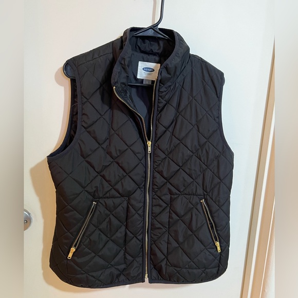 black quilted vest - Picture 1 of 1